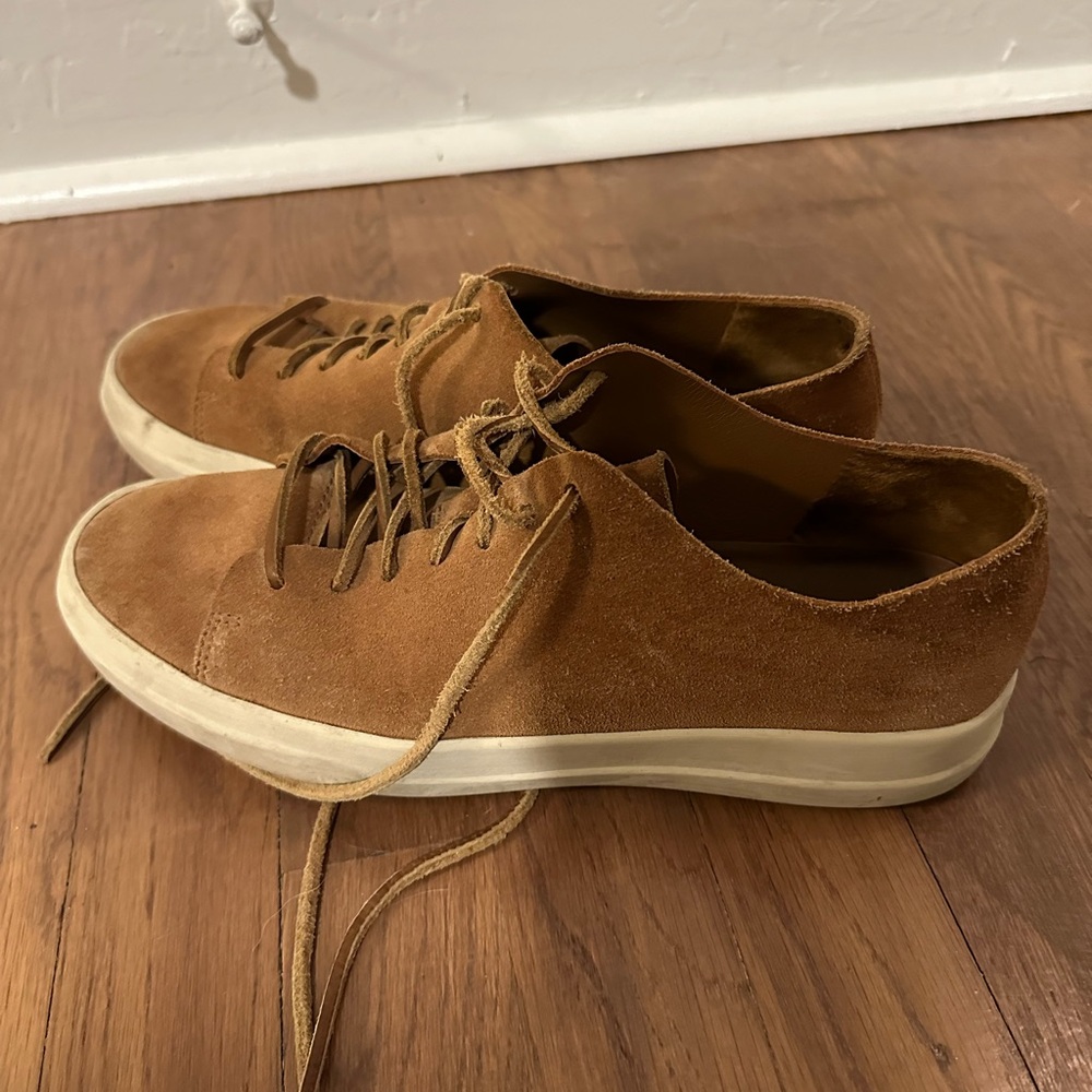 Suede vince sneakers
